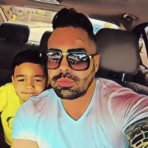 Meet your Posher, Prendes